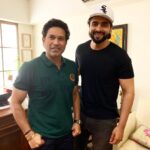 Jackky Bhagnani Instagram – It was lovely meeting you sir @sachintendulkar. You’re truly a legend and inspiring in every way. #WhatADay #legend 🙌☺️