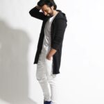Jackky Bhagnani Instagram - Perfection is boring, getting better is where all the fun is 🤘#mondaymotivation #mondayhustle