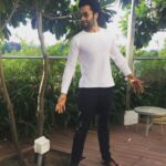 Jackky Bhagnani Instagram - The perfect #SaturdayVibe. When i tried putting up a @iamsrk special 😝 We all have done this at least once in our lifetime. Agree?