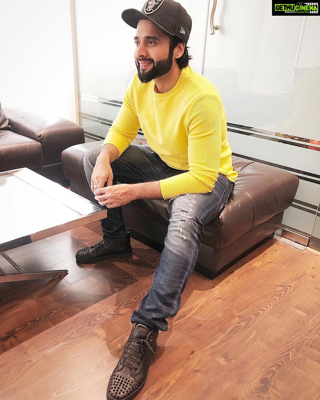 Jackky Bhagnani Instagram - Be the sunshine.! ☀️ 💫 #wednesdaywisdom . . . . . . . . #positivity #optimism #fashion #style #instapics #fun #life