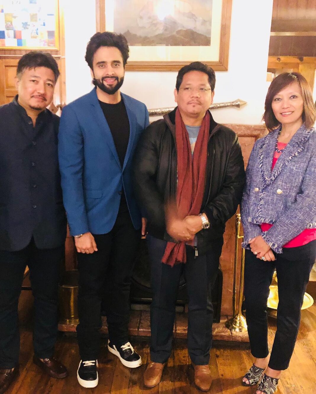 Jackky Bhagnani Instagram - It was pleasure to meet the Honourable CM of #Meghalaya, #ConradSangma at the #YoungLeadersConnect in #Shillong. Thank you for the great hospitality, had super funn. Really looking forward to visit again. #Abumetha 😁😁