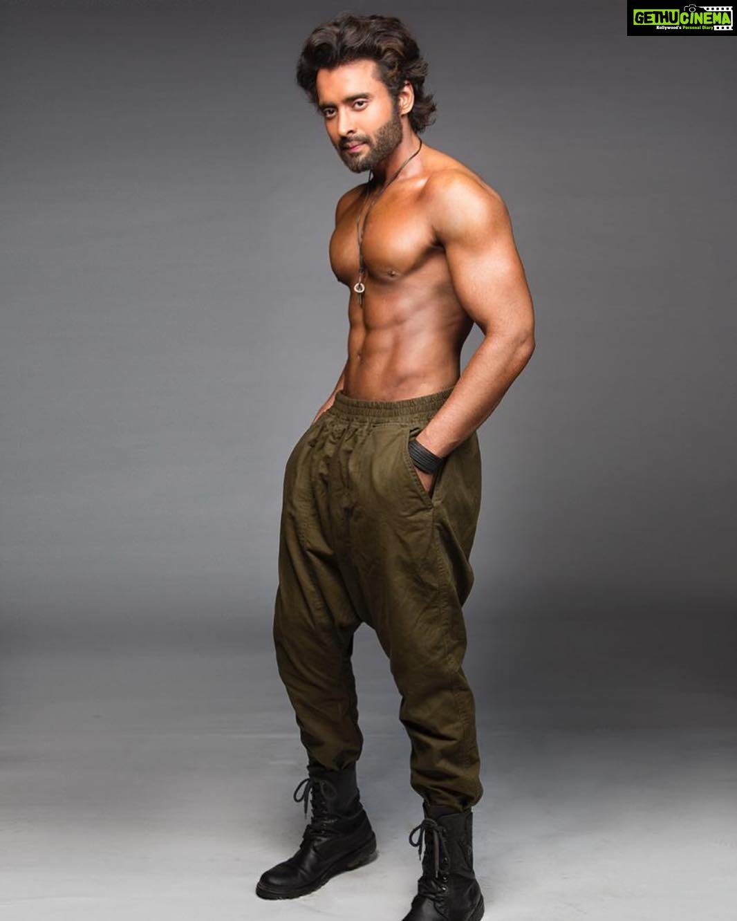 Jackky Bhagnani Instagram - Respect your body it’s the only one you get. #FitnessOnMyMind #Gratitude