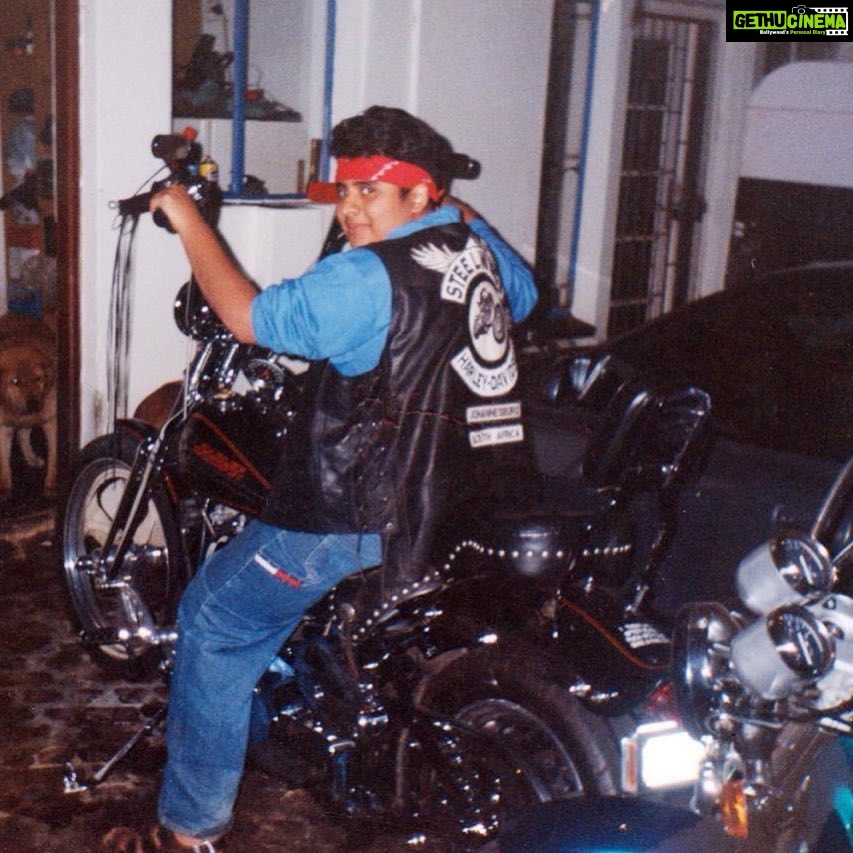 Jackky Bhagnani Instagram - Jab mein chota bacha tha !! #throwbackthursday #Memories