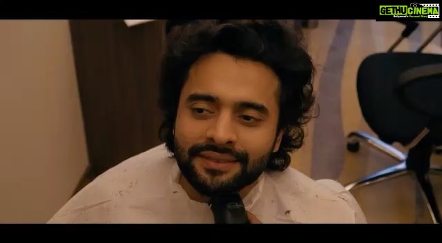 Jackky Bhagnani Instagram - My #Mitron moment !!! Guys only 2 days left , Mitron is releasing on 14th. @abundantiaent @kkamra @pratikgandhiofficial @_shivamparekh @nitinrkakkar @ivikramix @sonymusicindia