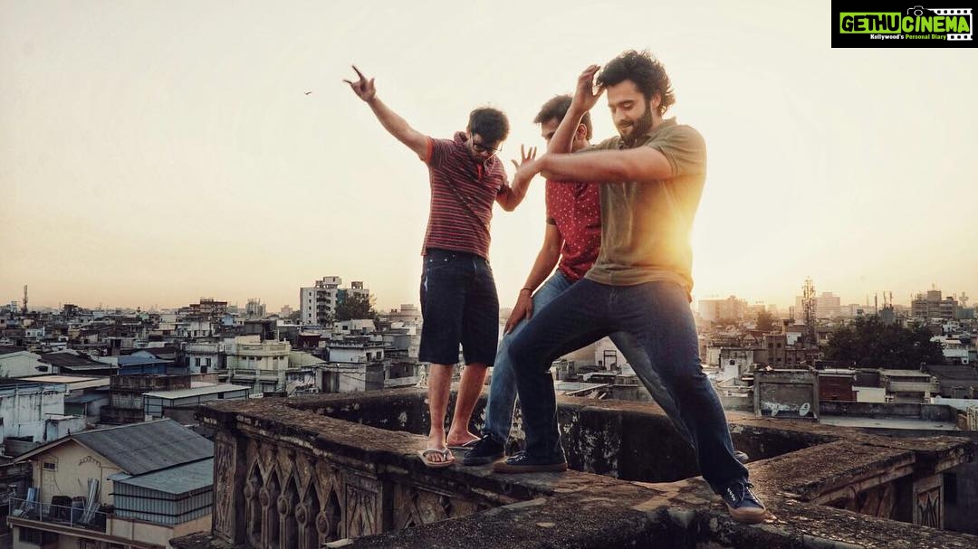 Jackky Bhagnani Instagram - #Mitron is not just a movie but almost a festival of friendship and love that we celebrated while making it for you. #ReleasingOn14Sep . @abundantiaent @kkamra @nitinrkakkar @_shivamparekh @pratikgandhiofficial