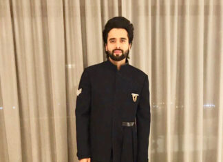 Jackky Bhagnani Instagram - #AboutLastNight 💫 Outfit by: @shantanunikhil Styled by: @rishabhk24 Assisted by: @mallaikaa07