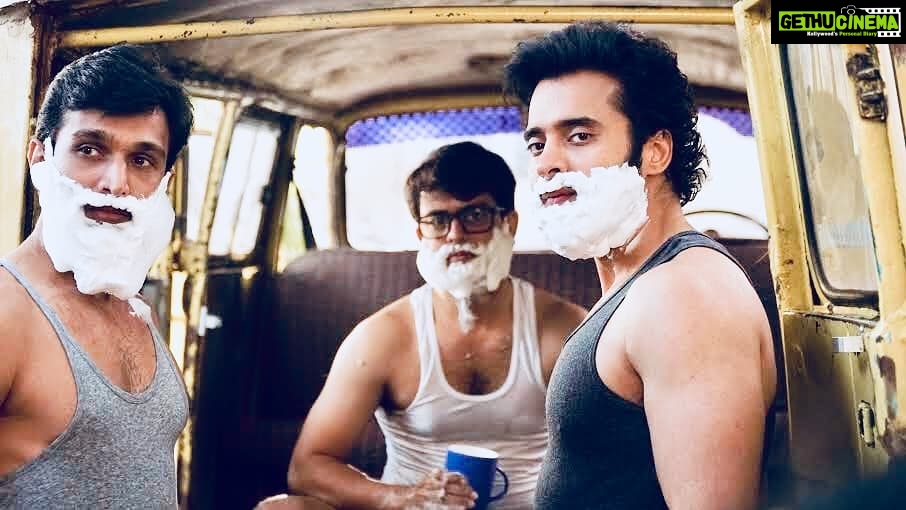 Jackky Bhagnani Instagram - Don't hate us cause we are beardi-ful! 🧔🏻#MitronMadness @pratikgandhiofficial @_shivamparekh #WorldBeardDay #Mitron