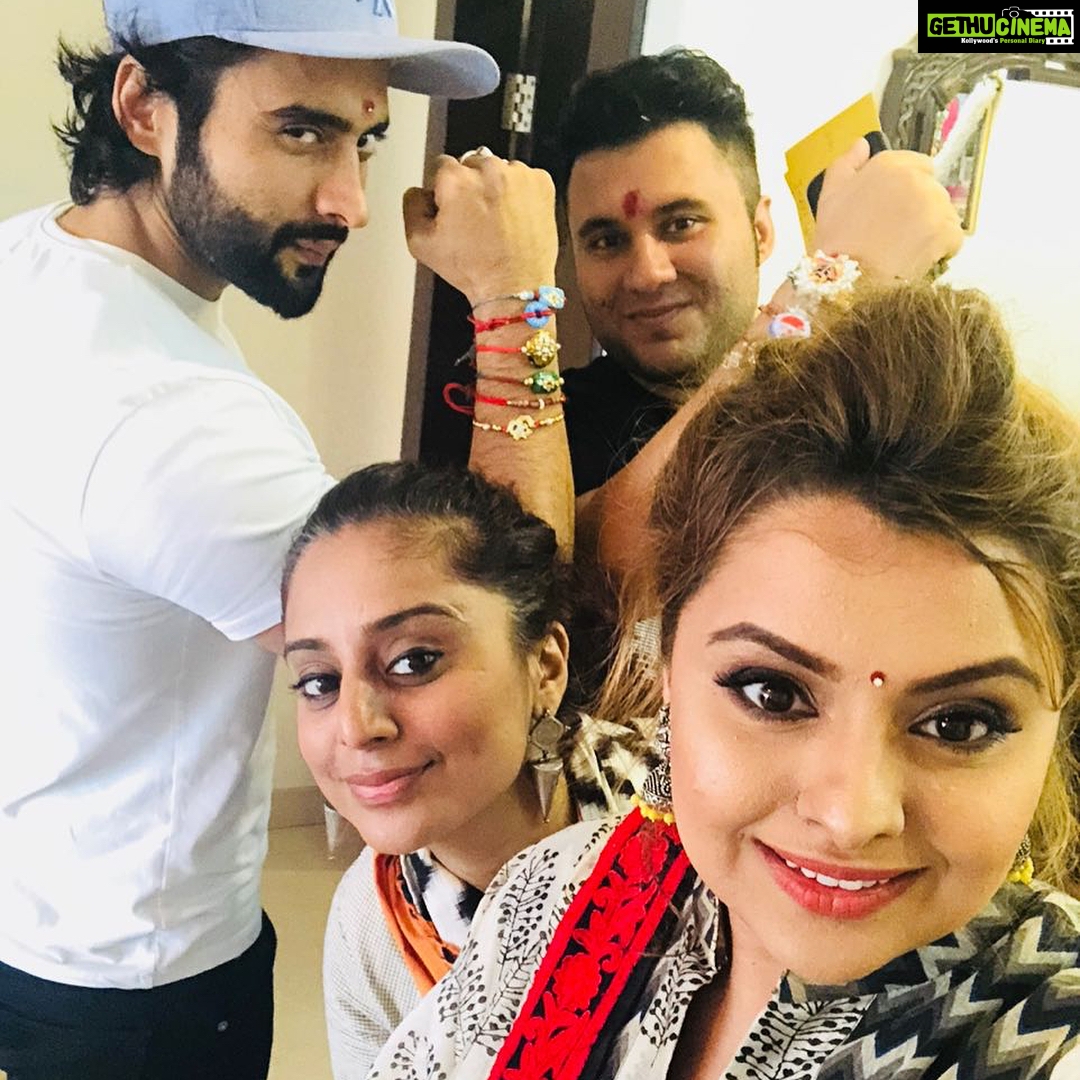 Jackky Bhagnani Instagram - Spirit of Rakhi should not be limited to protecting our sisters only,but respecting every girl and making them feel safe. #happyrakhi
