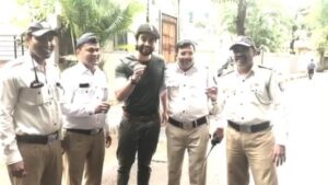 Jackky Bhagnani Instagram - This is one party anthem that even the #MumbaiPolice approves of! #Mitron @yyhsofficial @kkamra @nitinrkakkar @abundantiaent @sonymusicindia @itsrdm