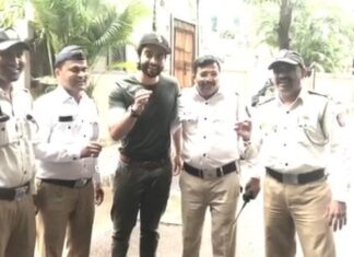 Jackky Bhagnani Instagram - This is one party anthem that even the #MumbaiPolice approves of! #Mitron @yyhsofficial @kkamra @nitinrkakkar @abundantiaent @sonymusicindia @itsrdm