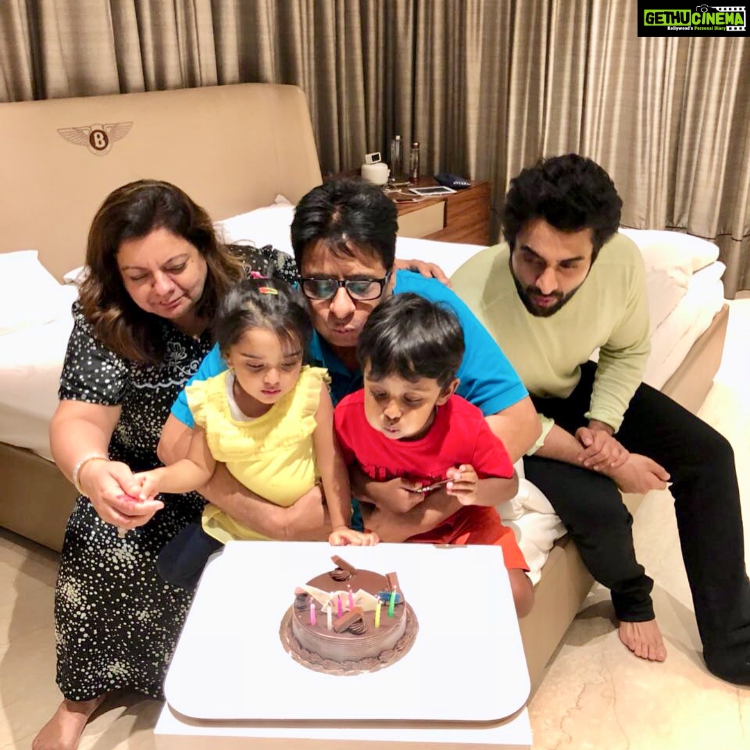 Jackky Bhagnani Instagram - My father gave me the greatest gift anyone could give another person… he believed in me – Jim Volvano Father, friend, support system… he’s all that and more. Happy Birthday @bhagnani_vashu – wishing you every happiness. Know that you are truly loved. Thank you for being you. #Blessed #DaddyKaBirthday