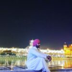 Jackky Bhagnani Instagram – Peace. Divine. Happiness. 
#GoldenTemple #Amritsar