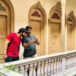 Jackky Bhagnani Instagram - Happy Birthday to a wonderful man and an amazing director @nitinrkakkar My journey with you has been fantastic #CheersToTheGoodTimes 🍻