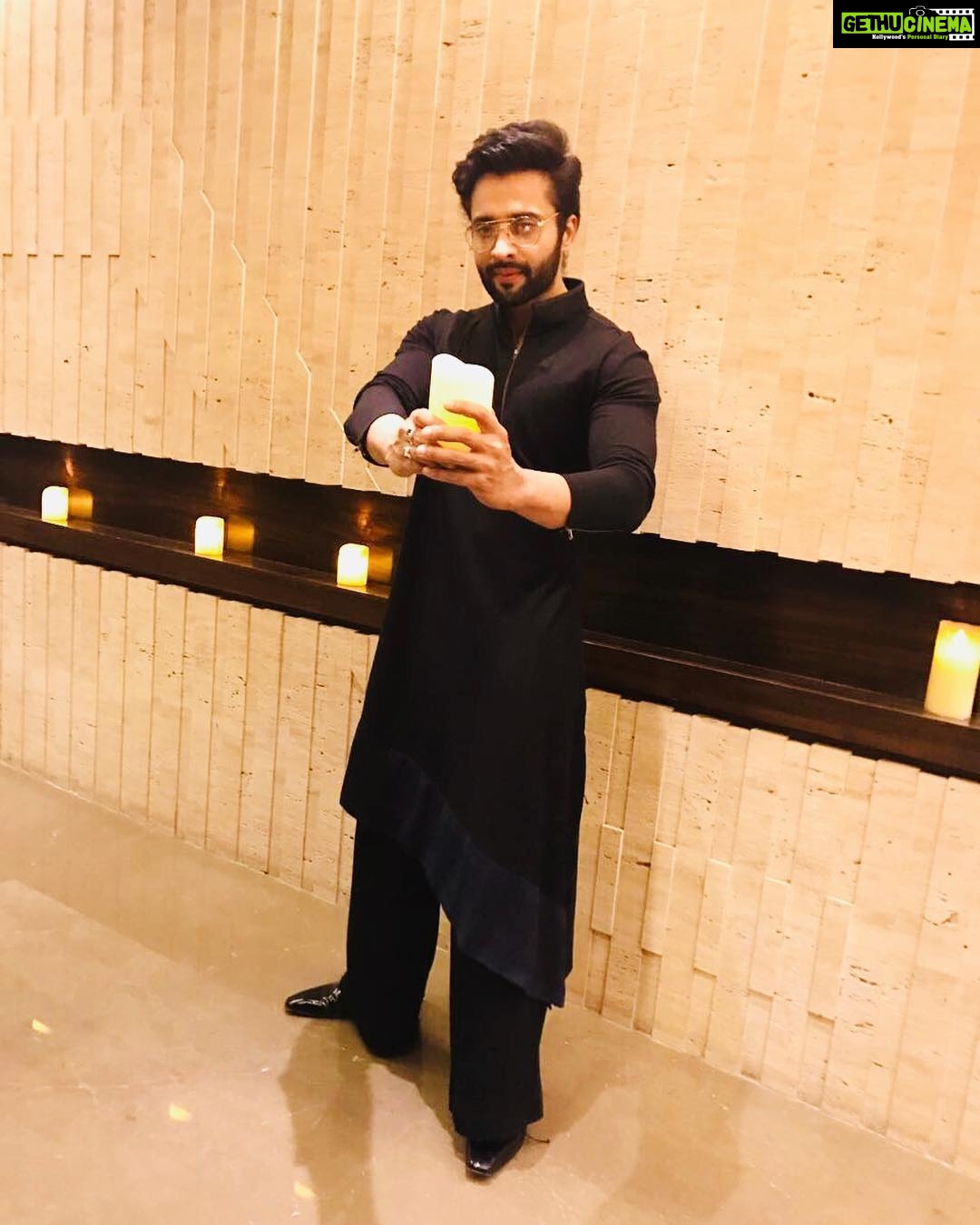 Jackky Bhagnani Instagram - Celebrating the festival of lights back at home with the loved ones. Wish you all a #HappyDiwali