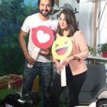 Jackky Bhagnani Instagram - It was a fun session with @divssrao talking about #Carbon on Miss Malini Facebook Live. Facebook Mumbai Office