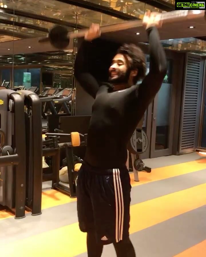 Jackky Bhagnani Instagram - Believe in yourself and you can conquer the world! #Fitness #Gym #StayFit #Health #Quote #Motivation