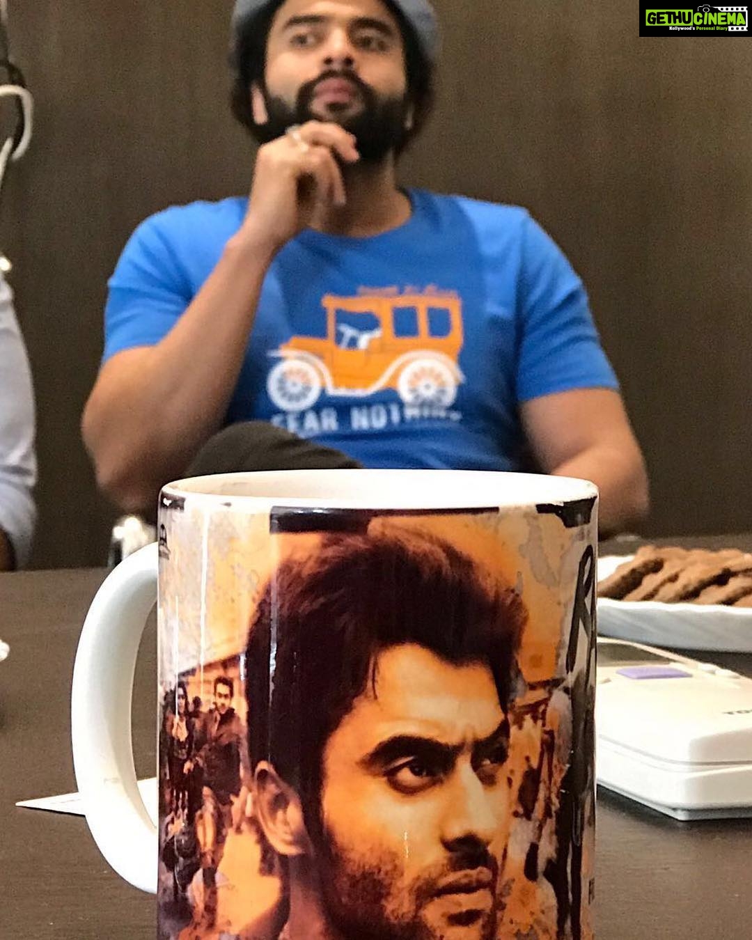Jackky Bhagnani Instagram - On-screen and off-screen faces in one frame. #Rangreez #Movie #Work #WorkTime #Coffee