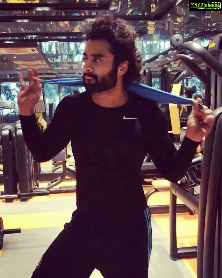 Jackky Bhagnani Instagram - Gym boley toh mera adda! #Gym #Fitness #Motivated #Fun #FitnessFriday #GymTime