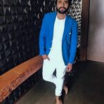 Jackky Bhagnani Instagram - I rest my case, white jeans worked! #Repost @devs213 ・・・ 07.06.17 #JackkyBhagnani in @anujmadaancouture blazer @diesel jeans and @tods lace ups. (Assisted by @kareenparwani 💙) #DevkiBStyles #Style #Fashion #OOTD