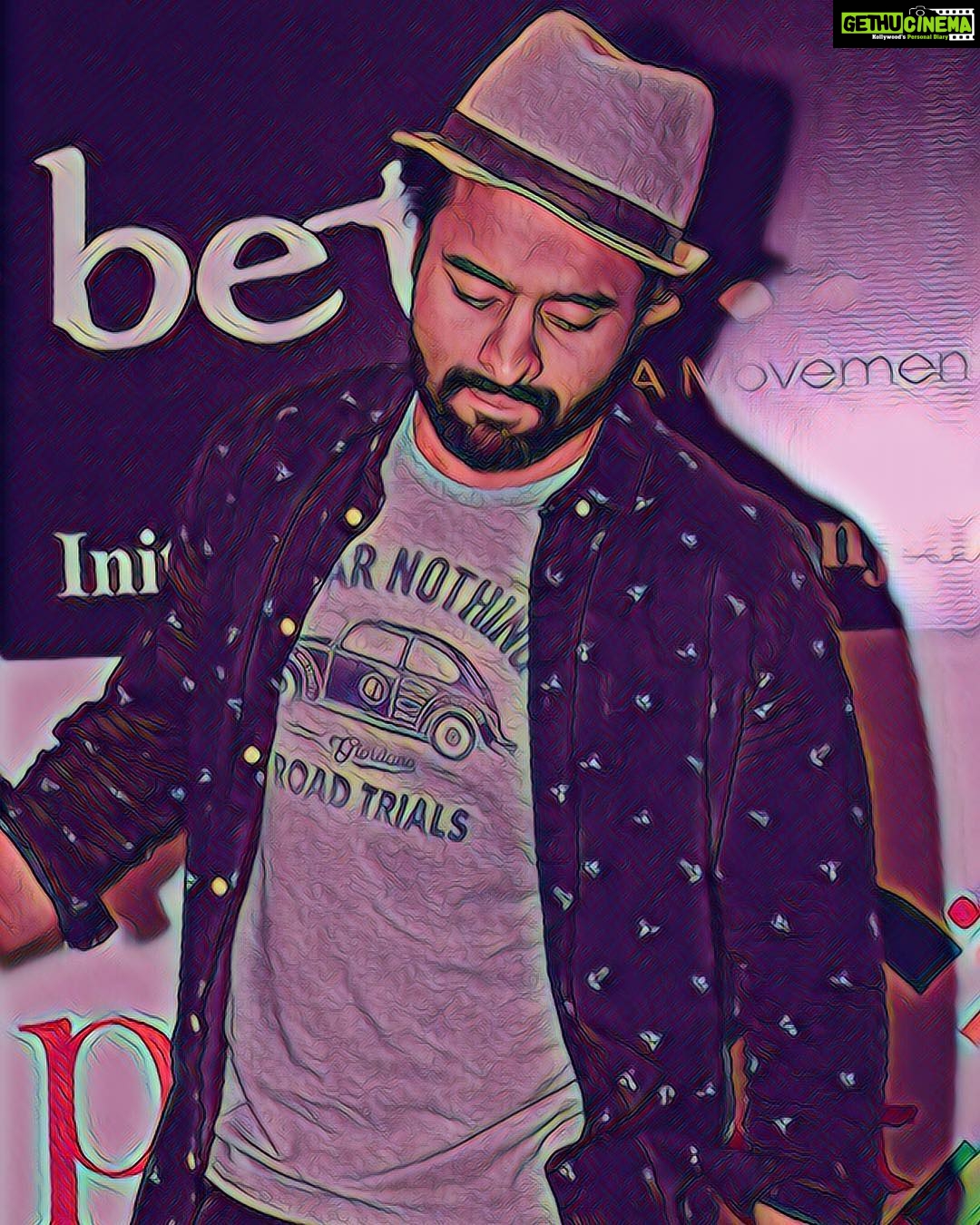 Jackky Bhagnani Instagram - When in doubt about what to share on Instagram, just prisma like the good old days. #Prisma #Event #FunTime #picturesspeakathousandwords