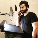 Jackky Bhagnani Instagram - Something very special and dear to me is coming soon. Stay tuned to get more updates. #Recording #Movie #ComingSoon #SpecialOne #Environment #Excited