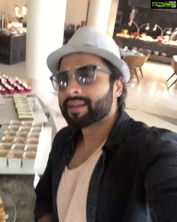 Jackky Bhagnani Instagram - Celebrating Easter with @mistergautam and some delicious Easter eggs. #HappyEaster #Goa #Travel #Easter W GOA