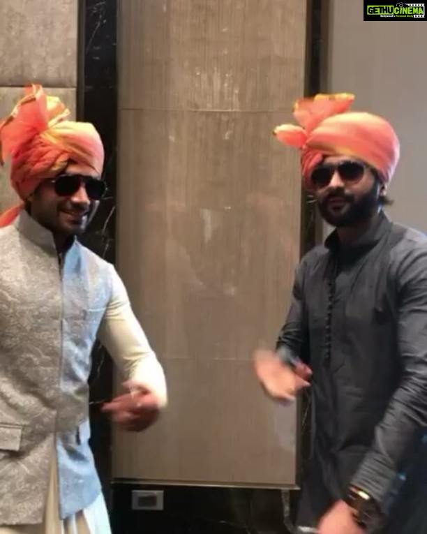 Jackky Bhagnani Instagram - Wedding Bhangra, here we come! @mistergautam #MereYaarKiShaadiHain