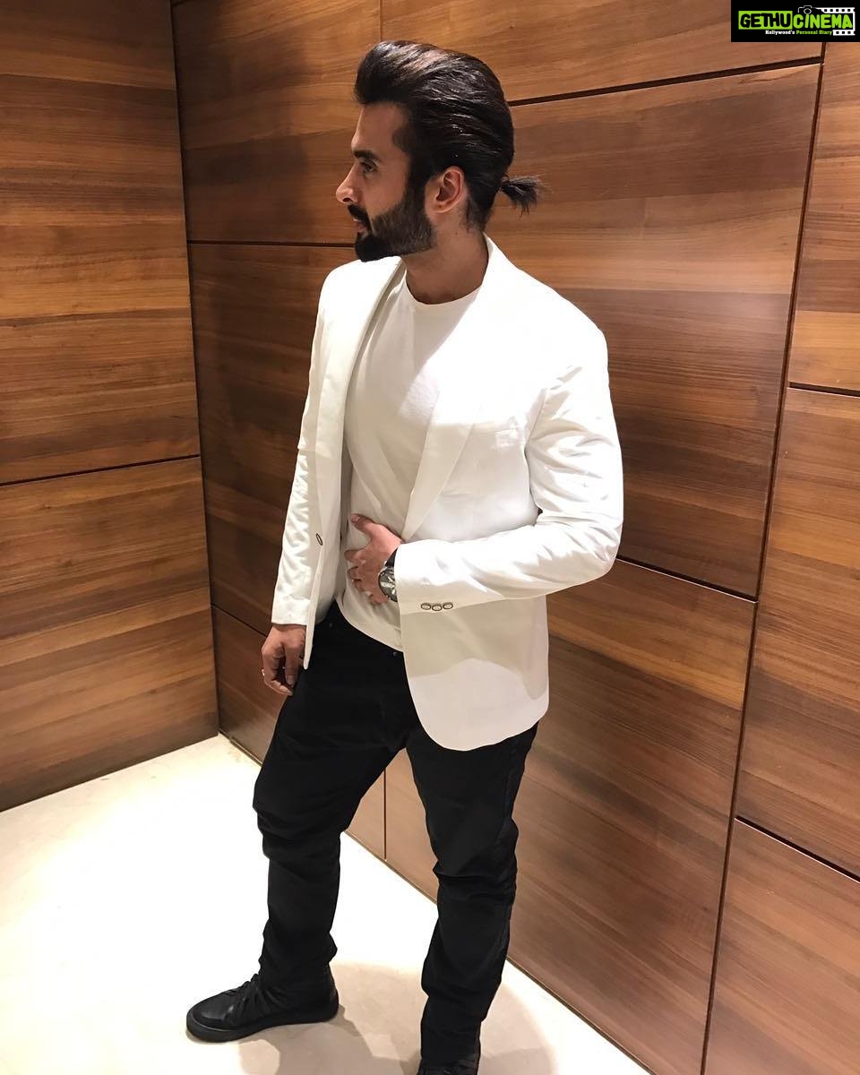 Jackky Bhagnani Instagram - All set for tonight! @masabagupta here we come!