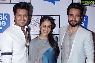 Jackky Bhagnani Instagram - Wishing the beautiful couple a very happy anniversary. Wishing you both lots love ,joy and happiness.