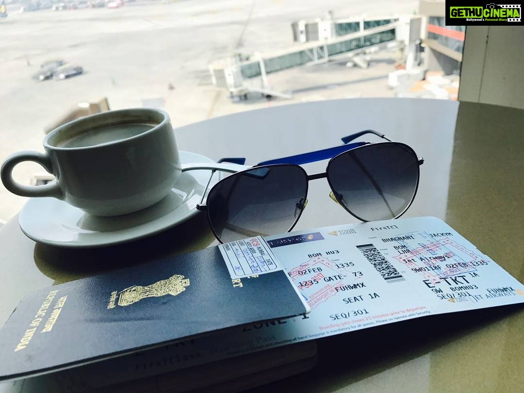 Jackky Bhagnani Instagram - The best stories are found between the pages of a passport #Enroute #london