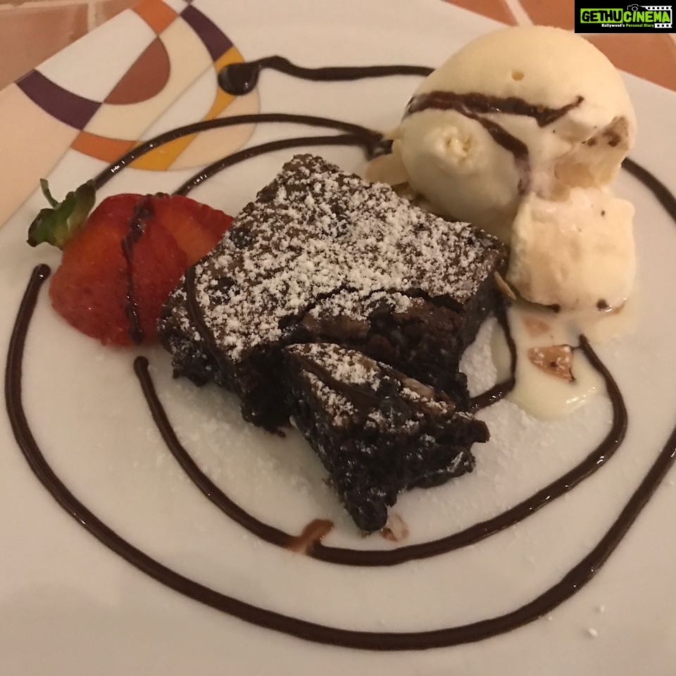 Jackky Bhagnani Instagram - Throwback to Samui! The most unforgettable brownie of my life. #Zico #sweettooth