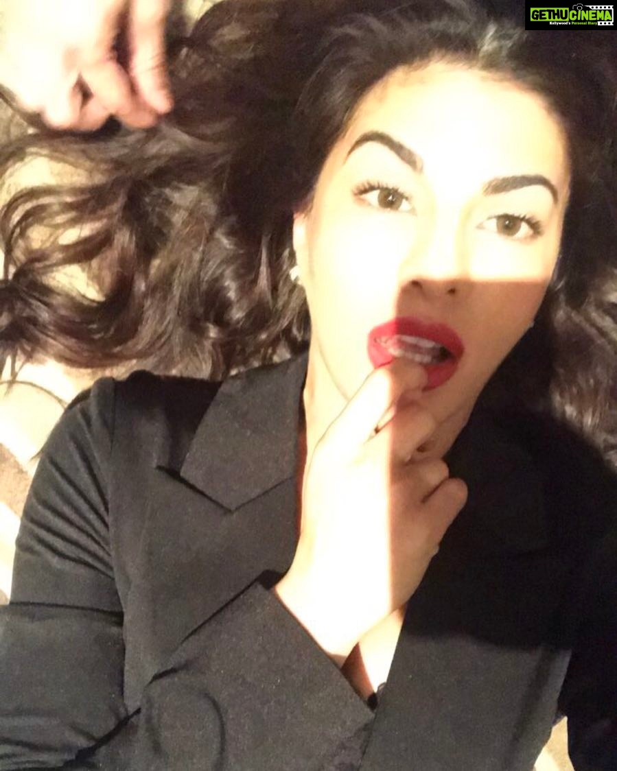 Jacqueline Fernandez Instagram - Medusa ๐ทthank you for a great shoot today @fhmindia ๐๐
