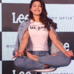 Jacqueline Fernandez Instagram - Lee-vitating!! Proof that you can get away with doing ANYTHING in the new #BodyOptix @leejeansindia ❤️