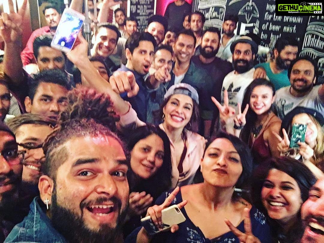 Jacqueline Fernandez Instagram - ❤️ #itsawrap