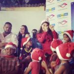 Jacqueline Fernandez Instagram - Thank you #bigfm #mumbaimetro @spicesocial for this moment!! #angelsexpress you are an inspiration for all that you do for these 👼angels💛 Christmas is about giving and you having me there to celebrate with these 👼 has really made my Christmas special! 🎄🎁🎈