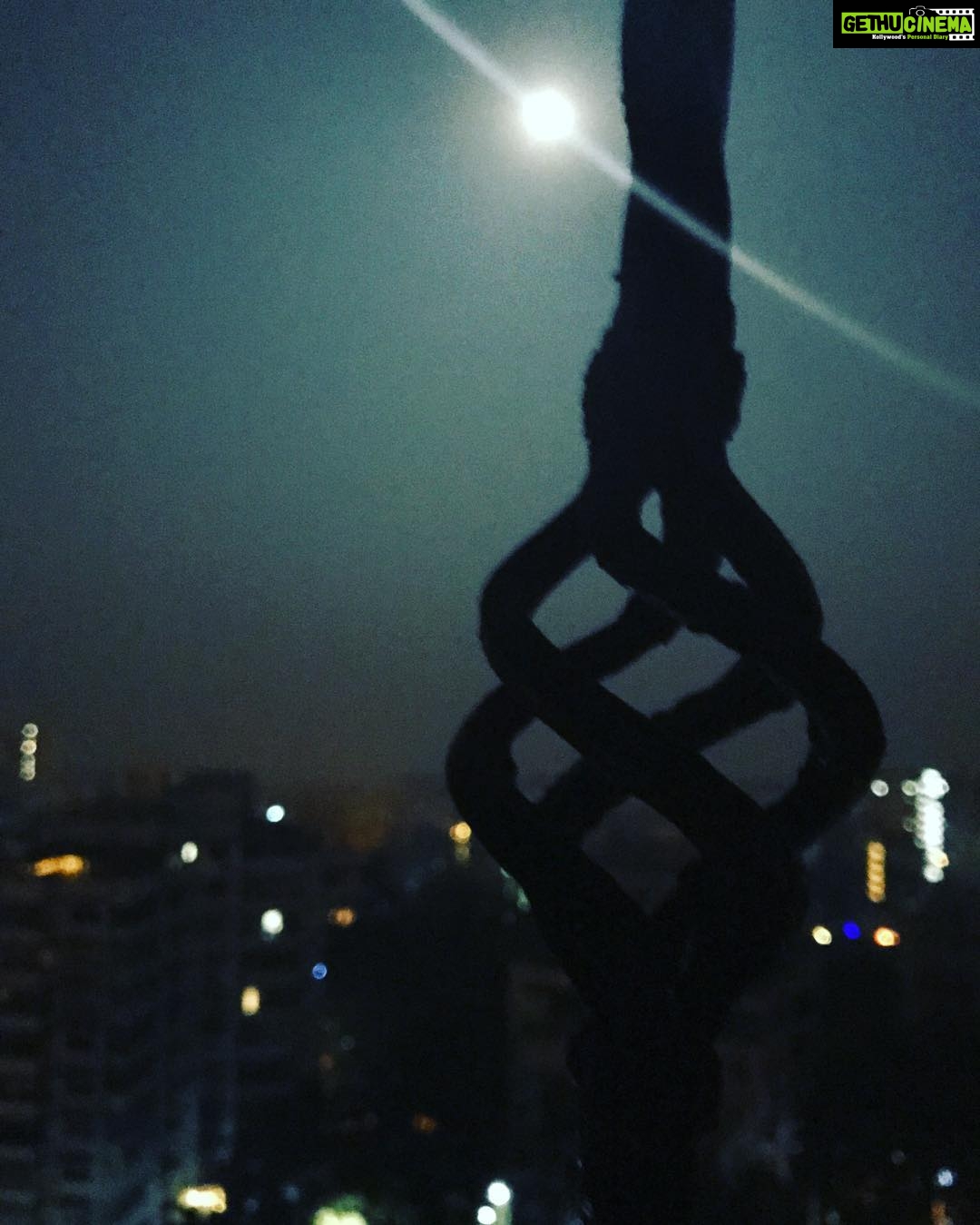 Jacqueline Fernandez Instagram - Tell me the story about how the sun loved the moon so much he died every night to let her breathe 🌙