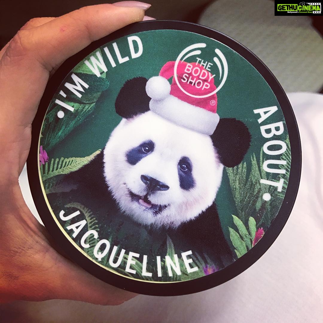 Jacqueline Fernandez Instagram - Loveeeeeee you @thebodyshopindia 💖💖💖