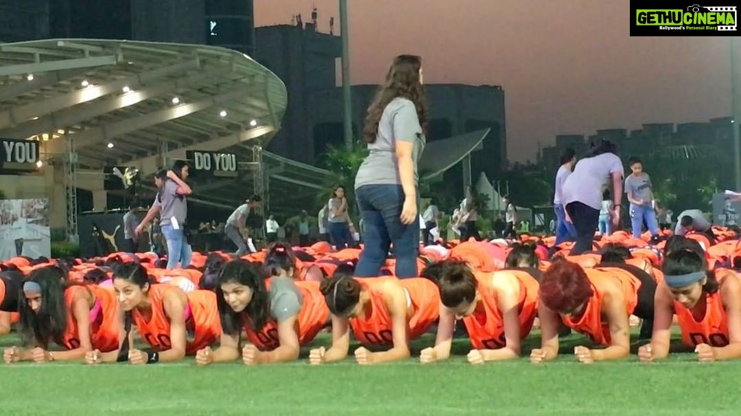Jacqueline Fernandez Instagram - #girlpower at its best!! @puma you guys rock!! #doyou #plankchallenge Gio Garden Bkc