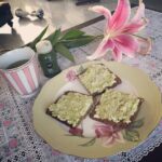 Jacqueline Fernandez Instagram - Breakfast a la mummy poo 💛 #allthingsgreen #avocadotoast #matchagreentea #wheatgrassjuice 💚💚 #skinrevolution