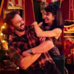 Jacqueline Fernandez Instagram - Dear Rohit sir!!! It was seriously a dream come true to work with you, thank you for being the amazing human being you are and for believing in me 💚💚 I hope this year brings you all the happiness you deserve and many many more birthdays to come ❤️❤️❤️ ps: you are really tall!! 🐯🦁 always and forever!!! @itsrohitshetty