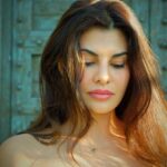 Jacqueline Fernandez Instagram - I’m dreaming of a white Christmas 🎄⭐️
