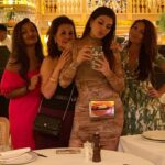 Jacqueline Fernandez Instagram – Mothers.. teach your daughters so much self love 💕 Botafumeiro Barcelona