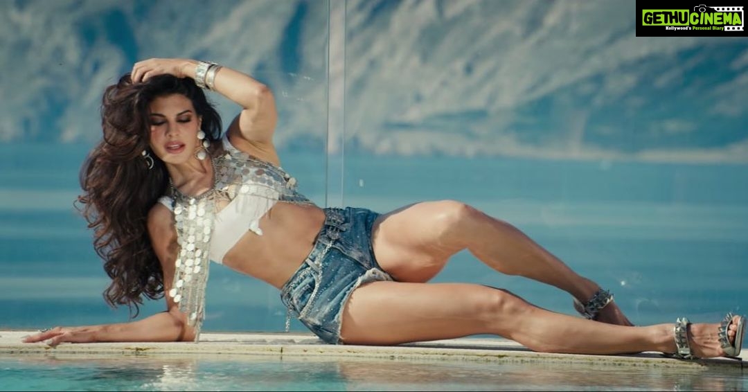 Jacqueline Fernandez Instagram - New vlog out now!!! My first Telugu song with @actorprabhas 🌈 #badboy #saaho LINK IN MY BIO