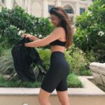 Jacqueline Fernandez Instagram - Do you wanna see a fitness vlog? Comment down below!!🤪🏃🏻‍♀️ Palazzo Versace