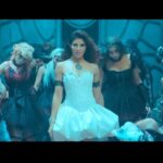 Jacqueline Fernandez Instagram - Aayi Aayi Aayi....check out the first look of the #BhootPoliceTitleTrack 👻 #ComingSoon #SaifAliKhan @arjunkapoor @yamigautam @vishaldadlani @sunidhichauhan5 @mellowmellow @sachinjigar @soulfulsachin @jigarsaraiya @remodsouza @disneyplushotstarvip #DisneyplusHotstarMultiplex @jaavedjaaferi @RameshTaurani @akshaipuri @pavankirpalani @jaya.taurani @tips @tipsfilmsofficial @12thstreetentertainment_film