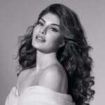 Jacqueline Fernandez Instagram - Jacqueline Lash by @hudabeauty and moi!! ❤️💋🥰 Out now!!!