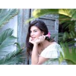 Jacqueline Fernandez Instagram - Welcome to my secret garden 🌸🌸 #homeawayfromhome @airbnb #ad #lalaland Beverly Hills, California