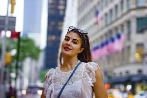 Jacqueline Fernandez Instagram - New York! Concrete jungle where dreams are made, there’s nothing you can’t do.. let’s hear it for New Yorkkkkkk 🎼 @diekomirza thanks for capturing us getting lost ❤️