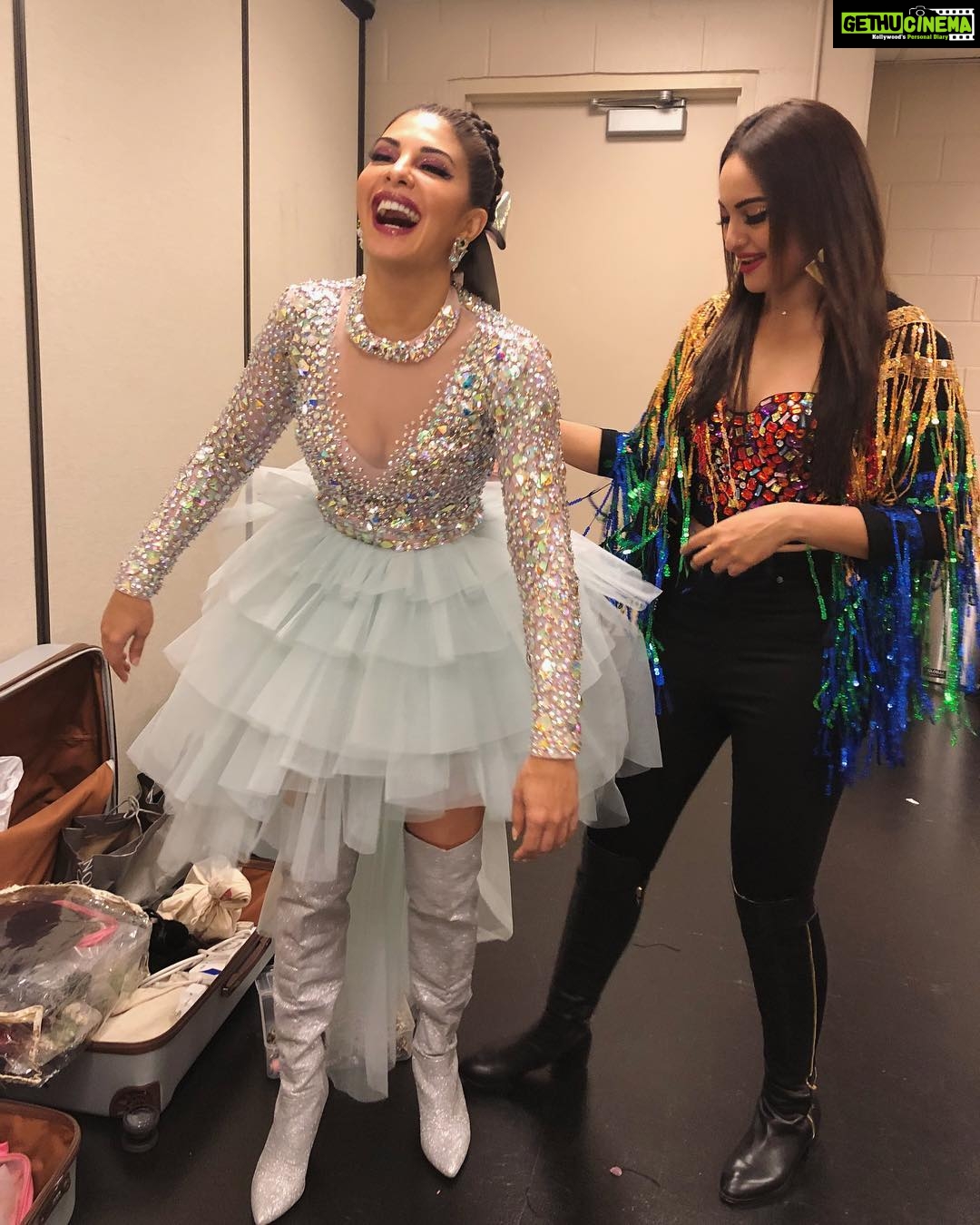 Jacqueline Fernandez Instagram - Forever madness with her @aslisona 💙💙