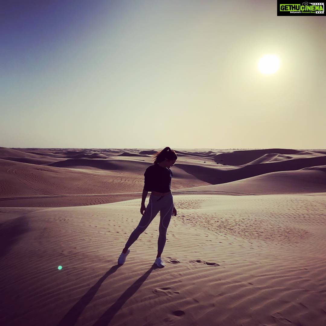 Jacqueline Fernandez Instagram - The earth has music for those who listen #shakespeare 👌🏻 #abudhabi